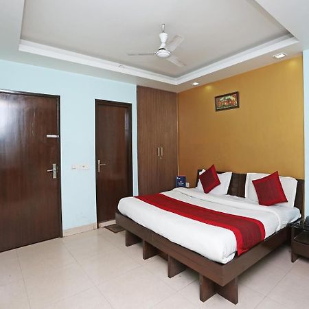 Oyo 6596 Hotel Flight Path Yeni Delhi Dış mekan fotoğraf