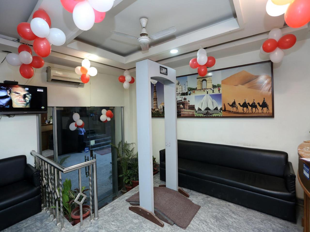Oyo 6596 Hotel Flight Path Yeni Delhi Dış mekan fotoğraf